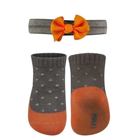Gray SOXO baby set of socks with a headband